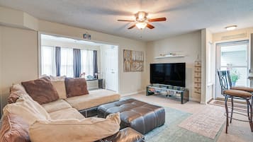 Apartment (2 Bedrooms) | Front of property