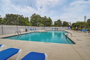Interior - Pool Access & 2 Mi to Ocean: Myrtle Beach Condo! (Surfside Beach)