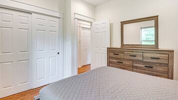 Cottage (2 Bedrooms) | Interior