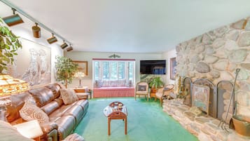 House (2 Bedrooms) | Front of property