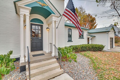 Charming Home: 3 Blocks to Winona State University
