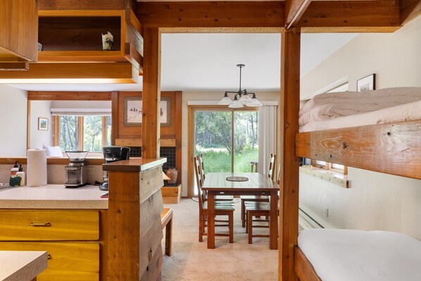 1 bedroom, iron/ironing board, WiFi, bed sheets - Outpost: Cottonwood 514 - Aspens Neighborhood! (Wilson)