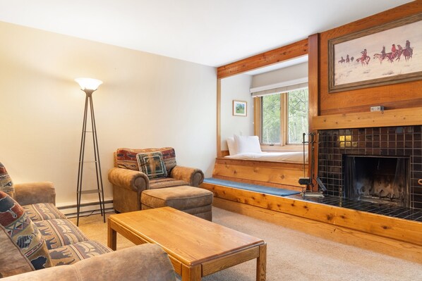 Interior - Outpost: Cottonwood 514 - Aspens Neighborhood! (Wilson)