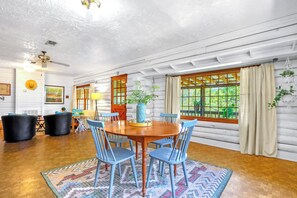 Dining - Creekside Vista Escape - Cabin I /Creek, Stars (Wimberley)