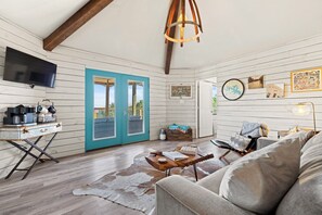 Living area - Mystic Hills Ranch I Glamping, Views, Pool (Fischer)