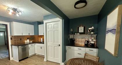 Cozy Cottage close to downtown Smithville