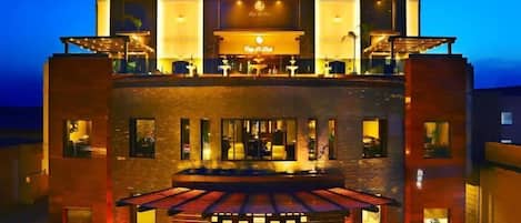 Fachada de la propiedad