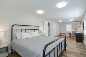 4 habitaciones, escritorio, tabla de planchar con plancha y wifi 