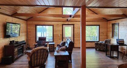 Family Friendly Lakefront Cottage, Ambajejus Lake