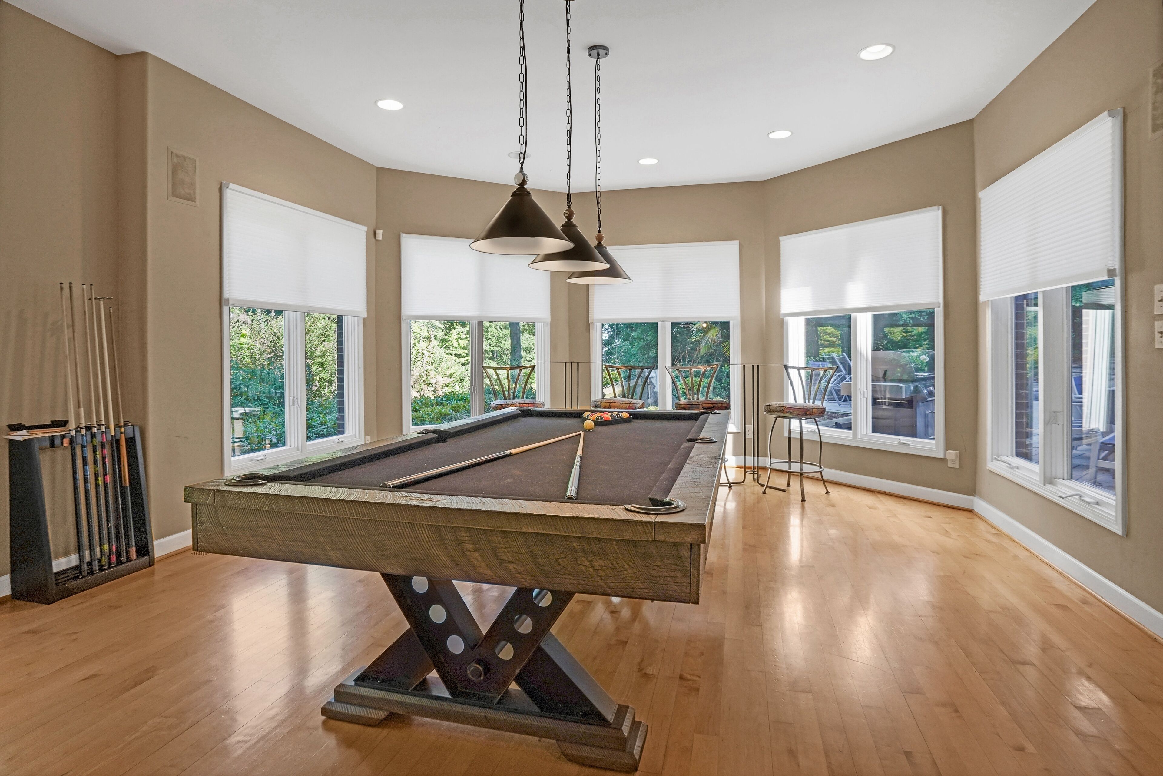 House, 5 Bedrooms | Games room