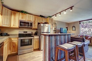 Private kitchen - Orofino Dillon 104 2 Bedroom Condo by RedAwning (Dillon)