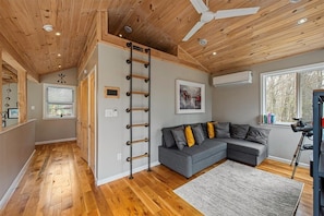 Cottage, 2 Bedrooms | Living area | Smart TV