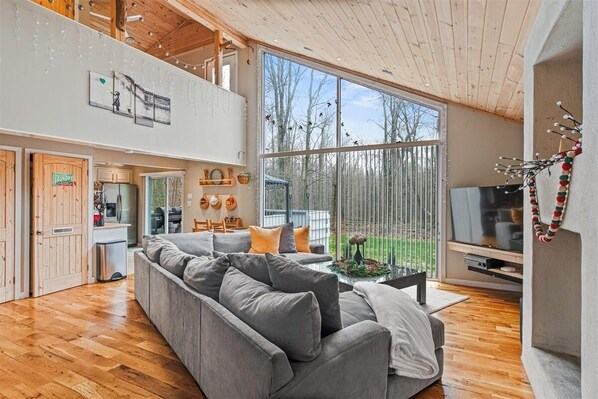 Cottage, 2 slaapkamers | Woonruimte | Smart-tv