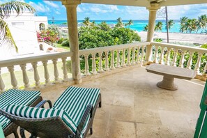 House, 4 Bedrooms | Terrace/patio