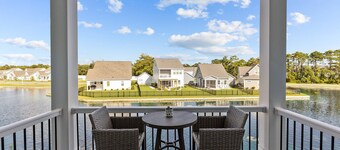 Conch Tales fun, lakeside retreat in amenity filled Beau Coast. New rental!