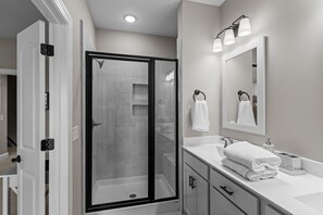 Shower, hair dryer, towels - Conch Tales fun, lakeside retreat in amenity filled Beau Coast. New rental! (Beaufort)