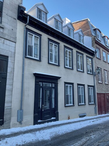  Quartier historique du vieux Québec.Appartement 1 chambre.4 Personnes. Parking.