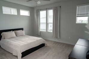 3 chambres, bureau, fer et planche à repasser, Wi-Fi gratuit