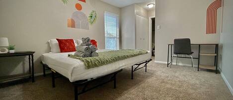 2 chambres, bureau, fer et planche à repasser, Wi-Fi gratuit