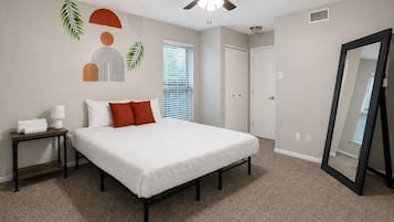 2 chambres, bureau, fer et planche à repasser, Wi-Fi gratuit