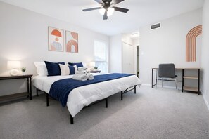 2 soveværelser, skrivebord, strygejern/strygebræt, gratis Wi-Fi