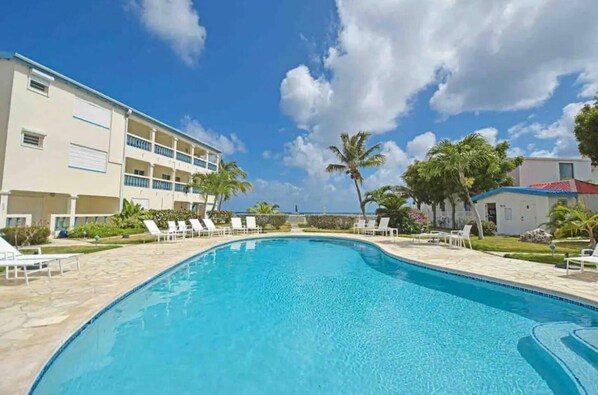 Apartment | Pool | Outdoor pool