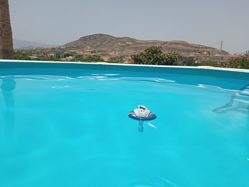 Schöne Ferienwohnung mit Großer Terrasse und Pool. Wunderschöne Aussicht!