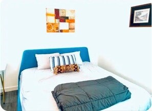 2 Schlafzimmer, Schreibtisch, kostenloses WLAN, BettwÀsche