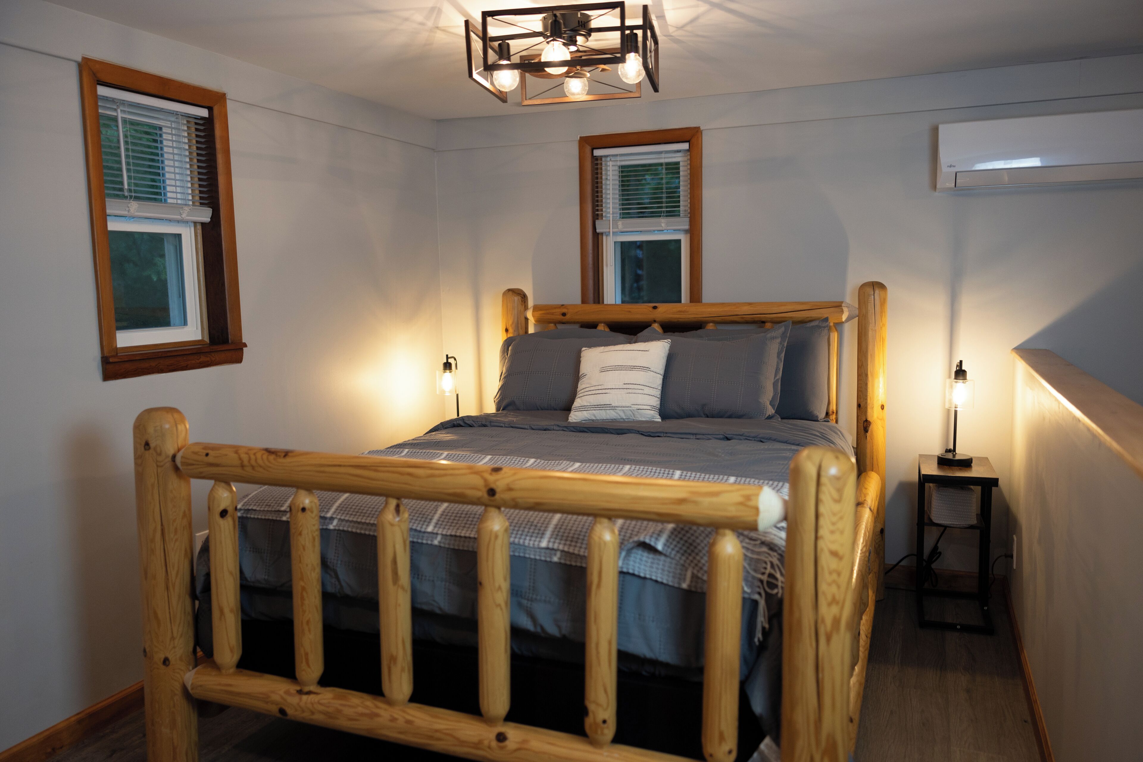 Cozy Couples Cabin