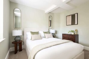 2 chambres, fer et planche à repasser, Wi-Fi, literie fournie