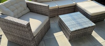 Moderne, Ruhige Gartenwohnung mit Gemütlicher Terrasse Zwischen Stadt und Natur