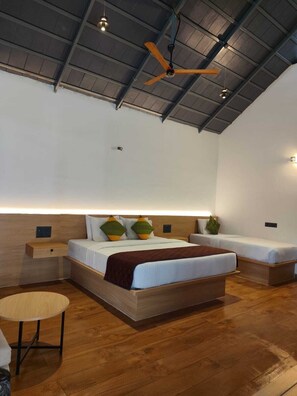 Egyptian cotton sheets, premium bedding, free WiFi, bed sheets - Avocado Cottages (Somvarpet)