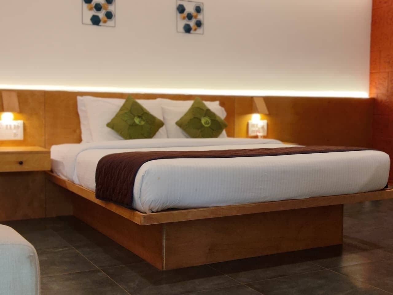 Egyptian cotton sheets, premium bedding, free WiFi, bed sheets