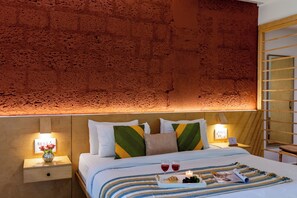 Executive Room | Egyptian cotton sheets, premium bedding, free WiFi, bed sheets - Avocado Cottages by Alaya stays (Somvarpet)