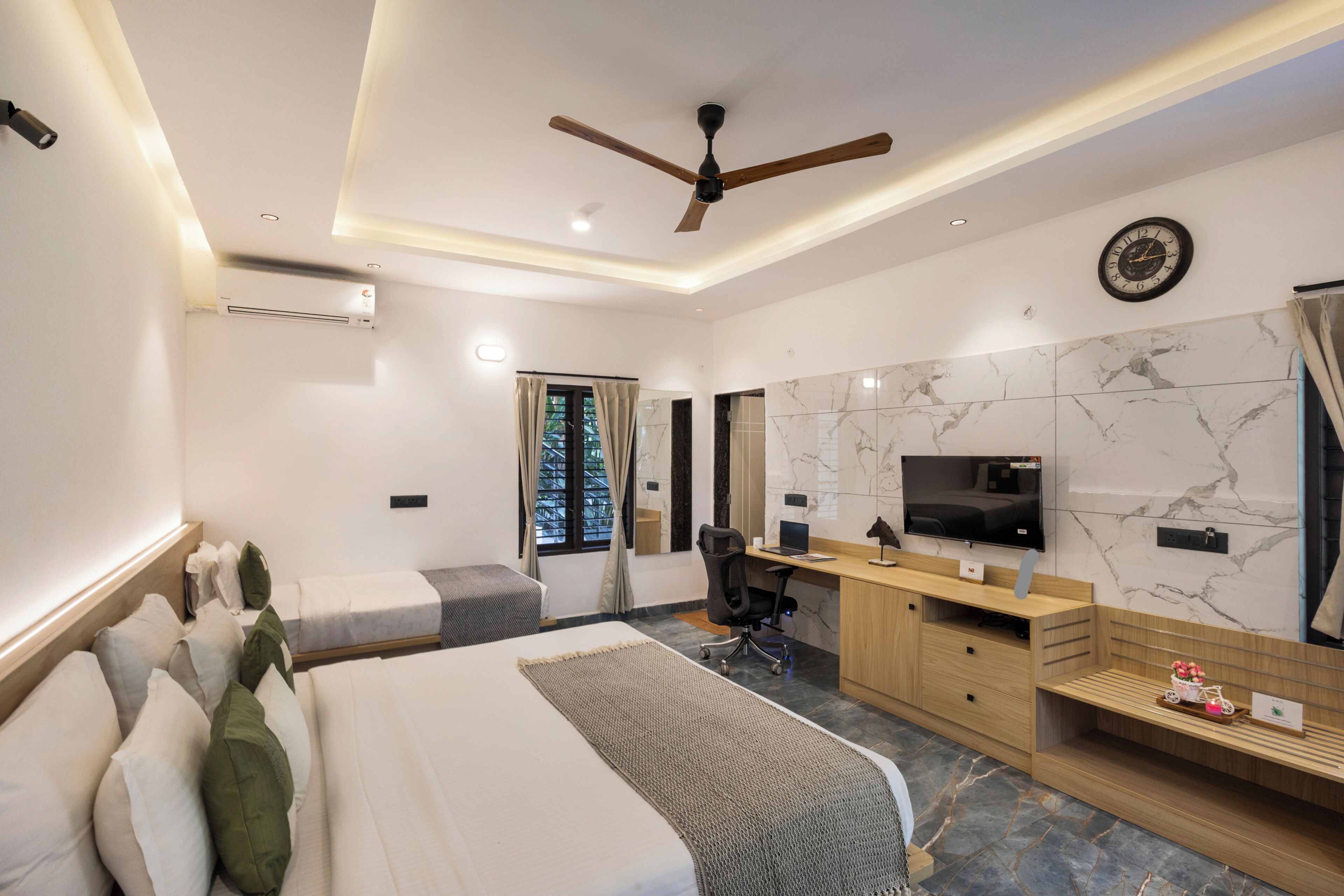 Habitación Deluxe | Sábanas de algodón egipcio, ropa de cama de alta calidad y wifi gratis 