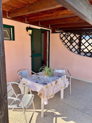 Outdoor dining - Three-room apartment Vieste 700 meters from the beach (Vieste)