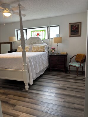 3 bedrooms, iron/ironing board, bed sheets