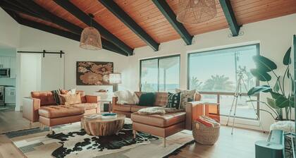 Hilltop luxe villa surrounded by vineyards and agaves with stunning Paso views.