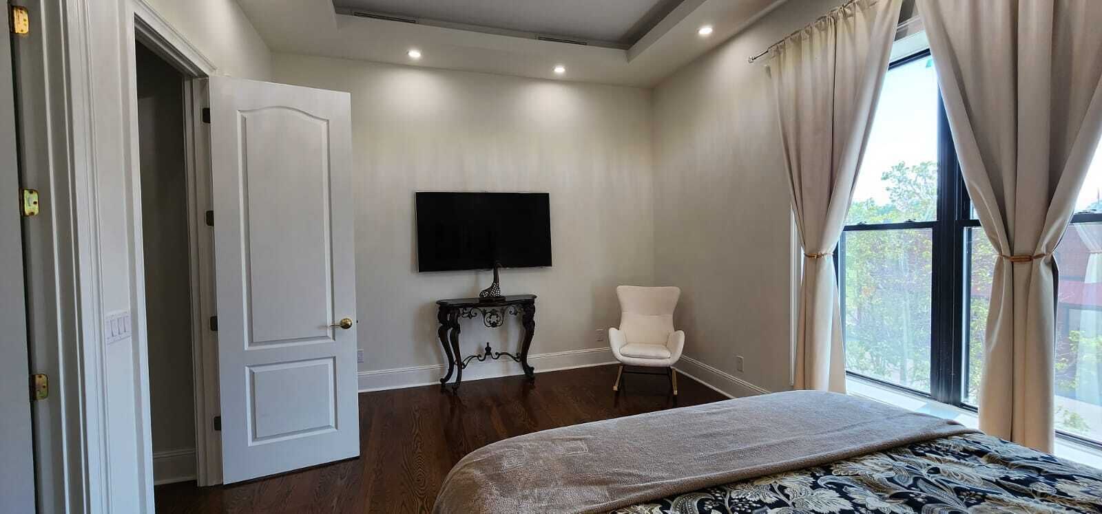 2 slaapkamers, reisbedje, wifi (toeslag), beddengoed