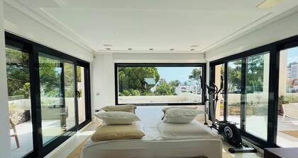 Charming villa walking distance to the sea