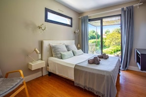 6 makuuhuonetta, Wi-Fi, vuodevaatteet