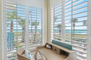 Interior - Gulf Facing Beautiful Condo with Pool (Destin)