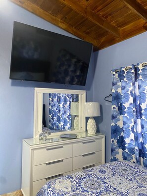 Iron/ironing board, free WiFi