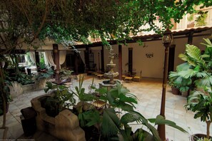 Chambre Simple Confort | Coin séjour