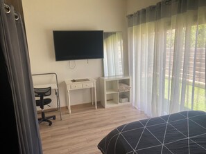 3 slaapkamers, een strijkplank/strijkijzer, wifi, beddengoed