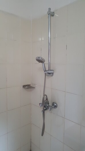 Bruser, håndklæder, Sæbe, Toiletpapir