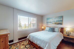 4 室のベッドルーム、インターネット、ベッドシーツ