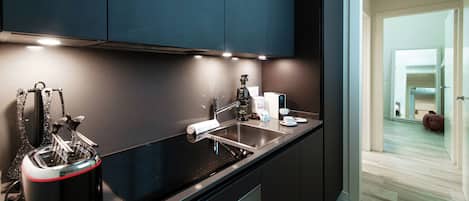 1 bedroom, iron/ironing board, free WiFi