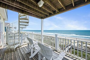 Property grounds - Sea La Vie- Oceanfront-Secluded-beautiful! Private pool and hot tub! (Emerald Isle)