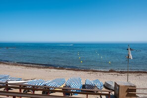 Beach - Villa Playa - Spacious 5 Bedroom Beachside Villa in Mijas Costa with Pool & AC (Mijas Costa)
